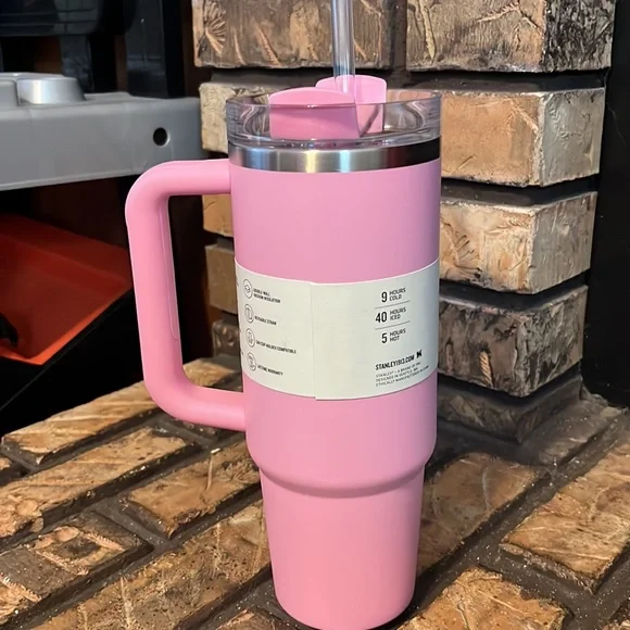 LAST ONE! NEW Stanley 30oz Flowstate Quencher Tumbler with Handle Sizzling Pink - Picture 3 of 6